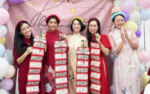 Sao Việt "chơi lớn" thưởng Tết mạnh tay cho nhân viên